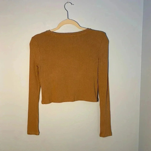 RIBBED LONG SLEEVE TOP - Picture 2 of 3